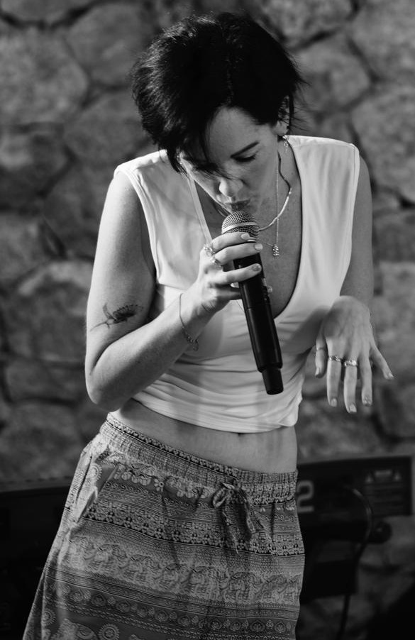 HannaMay, founder of Electric Magpie